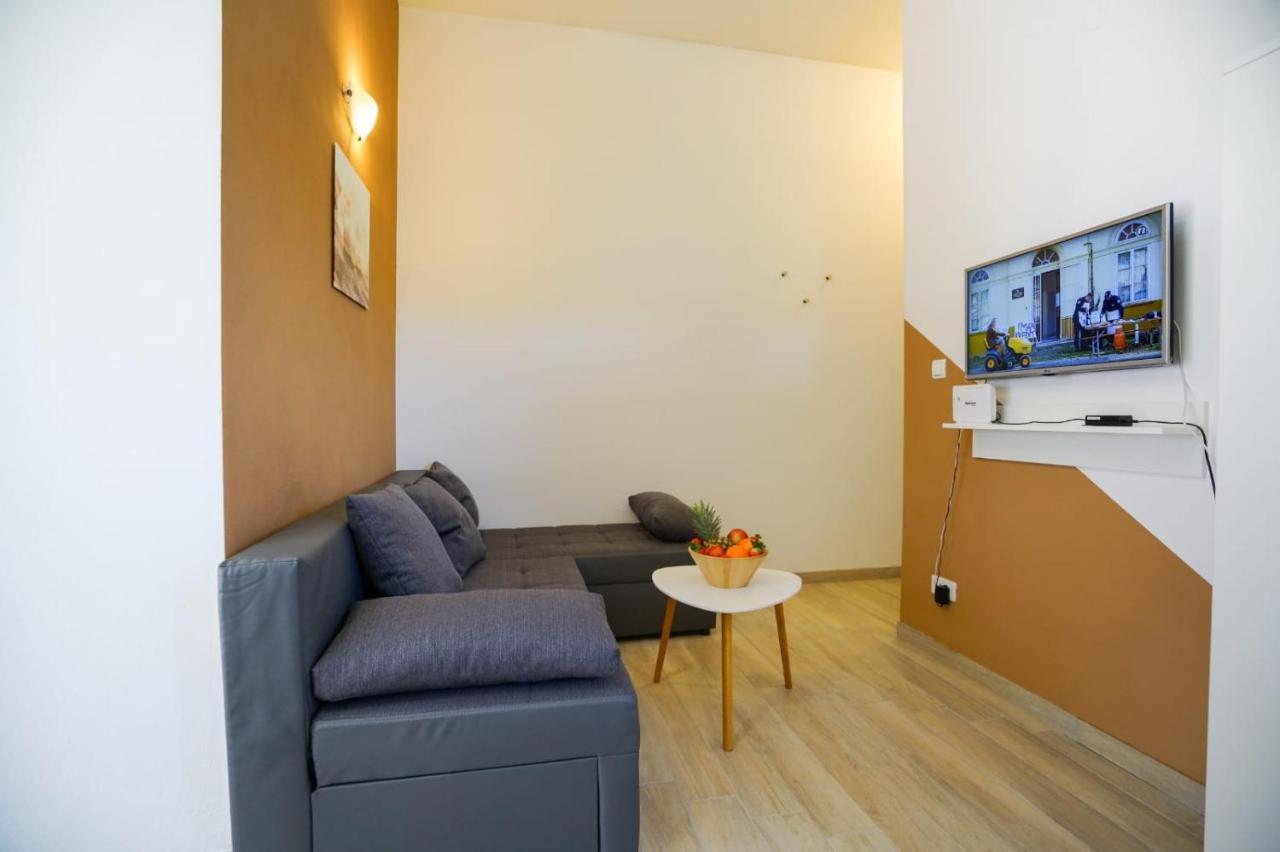 Apartment Nicol Zara Esterno foto