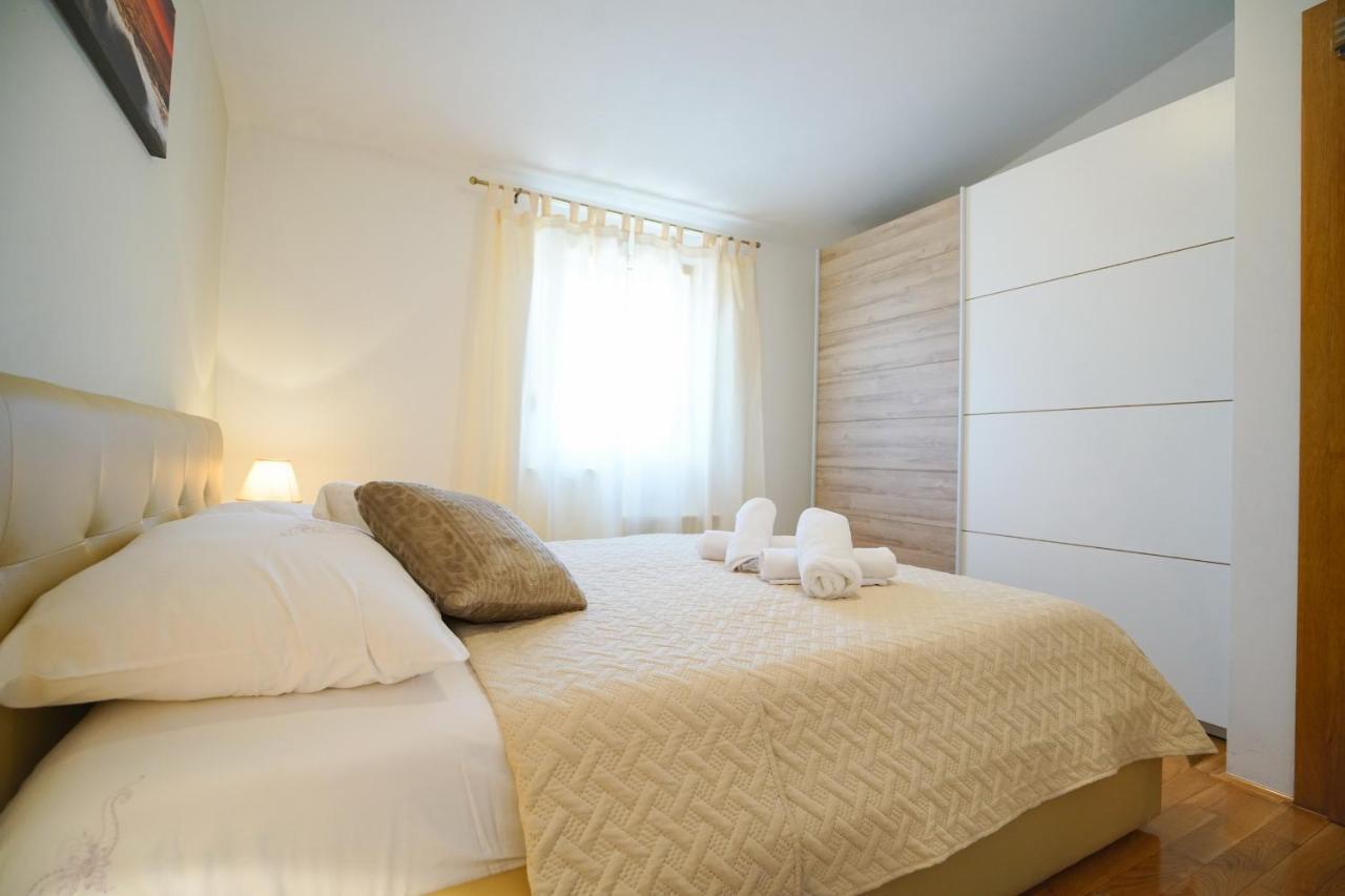 Apartment Nicol Zara Esterno foto